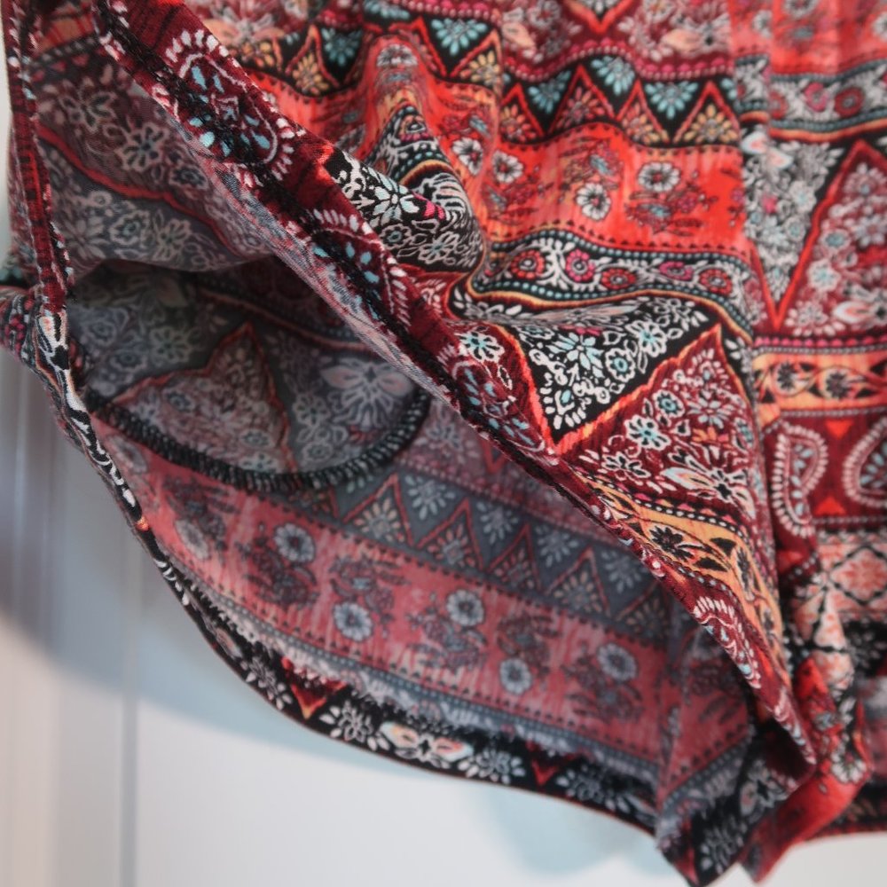 Patterned Soft Shorts with Pockets - Picture 4 of 6
